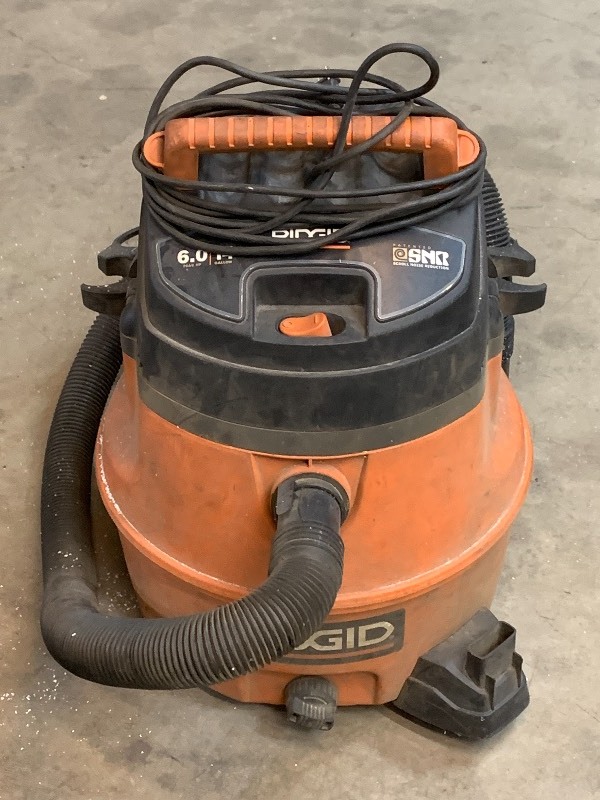 lot 24 image: Ridgid WetDry Vac