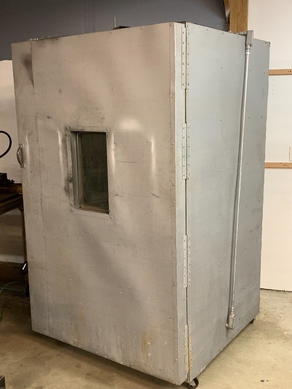 lot 3 image: Powder-Coating Cabinet  Oven