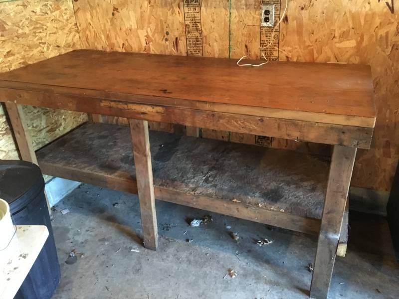 lot 15 image: Wooden Work Bench