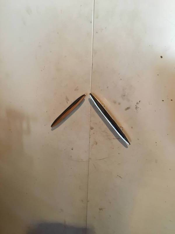 lot 16 image: Metal Storage Cabinet