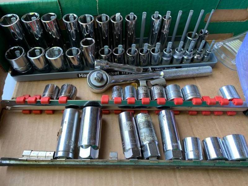 lot 42 image: Large 38 Socket Set and Safety Goggles