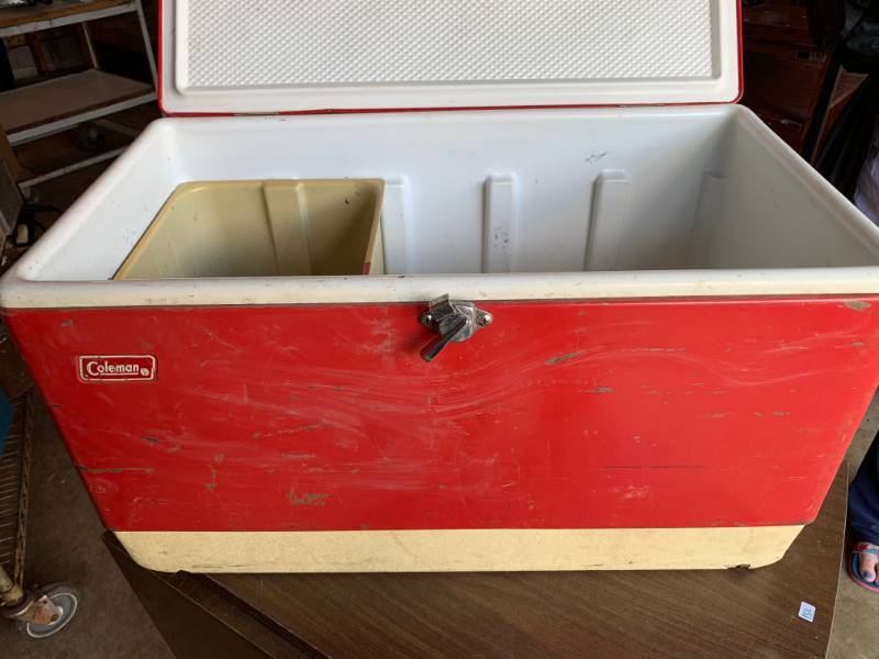 lot 153 image: Coleman Colossal Cooler - Red
