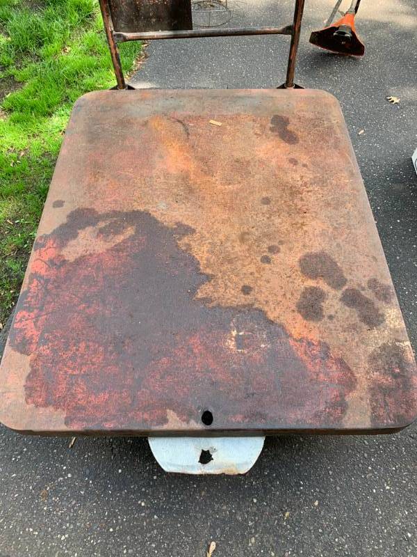 lot 170 image: Steel Flat-Bed Cart