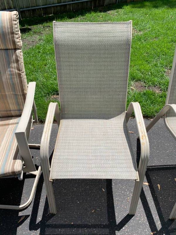 lot 203 image: Set of (4) Patio Chairs