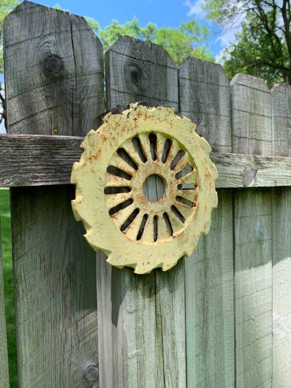 lot 219 image: (6) Metal Wheel Discs