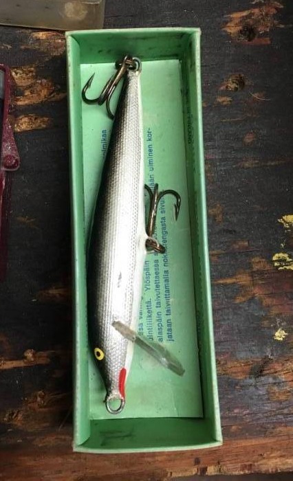 lot 251 image: Vintage Split Shot Sinkers & Rapala
