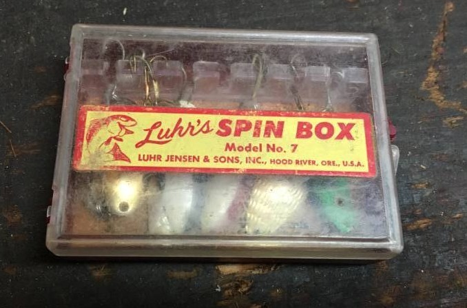 lot 253 image: Fishing Tackle - Dare Devils & Banshee Wobblers