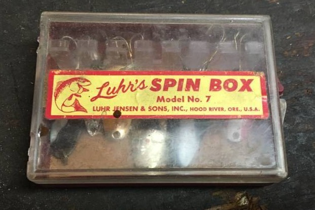 lot 255 image: Fishing Tackle - Spoons & Wonder Lures