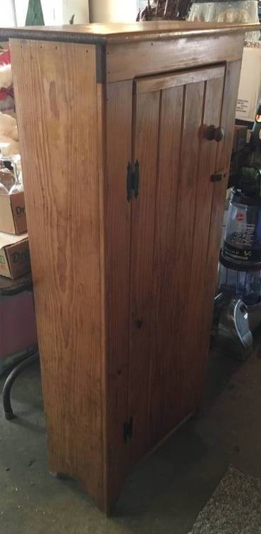 lot 260 image: Wooden Cabinet