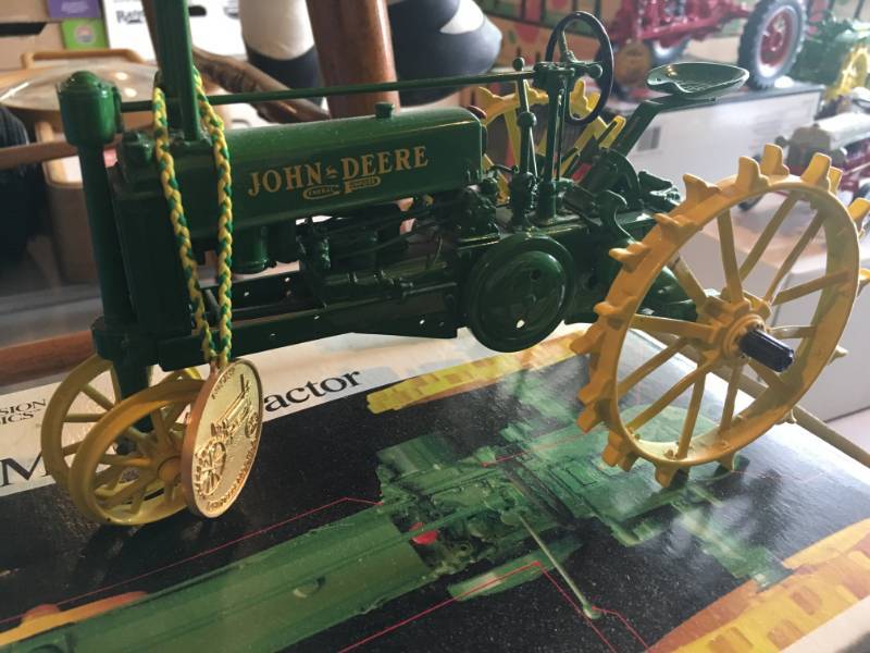 lot 267 image: Diecast Precision Model A John Deer Tractor wbox
