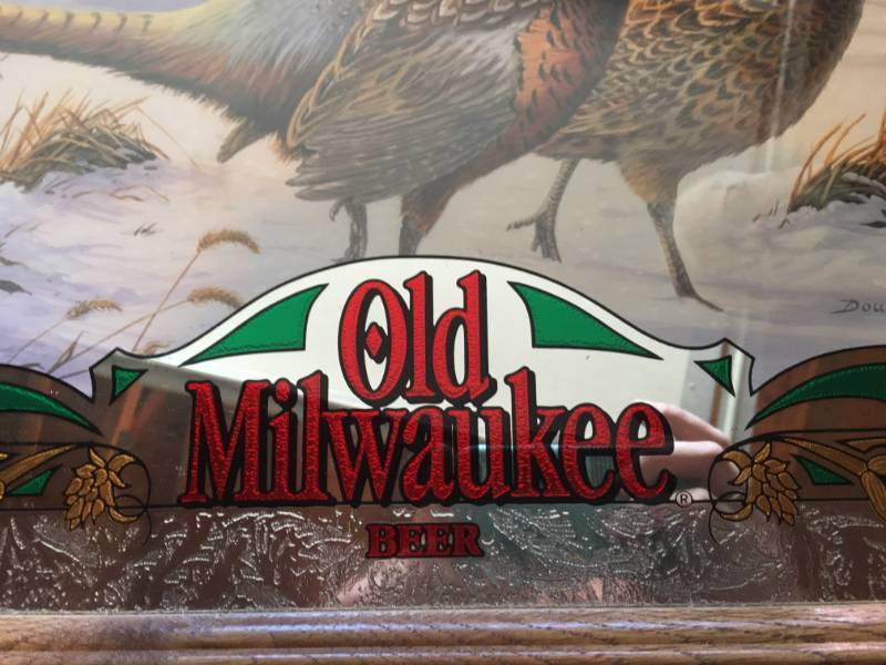 lot 274 image: Old Milwaukee Pheasant Beer Mirror