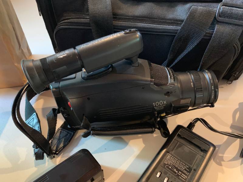 lot 300 image: Magnavox VCR Video Camera & Tapes wcarry Case