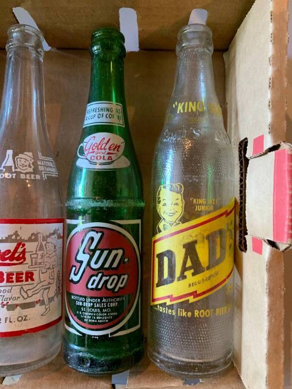 lot 306 image: Lot of (6) Vintage Soda Bottles