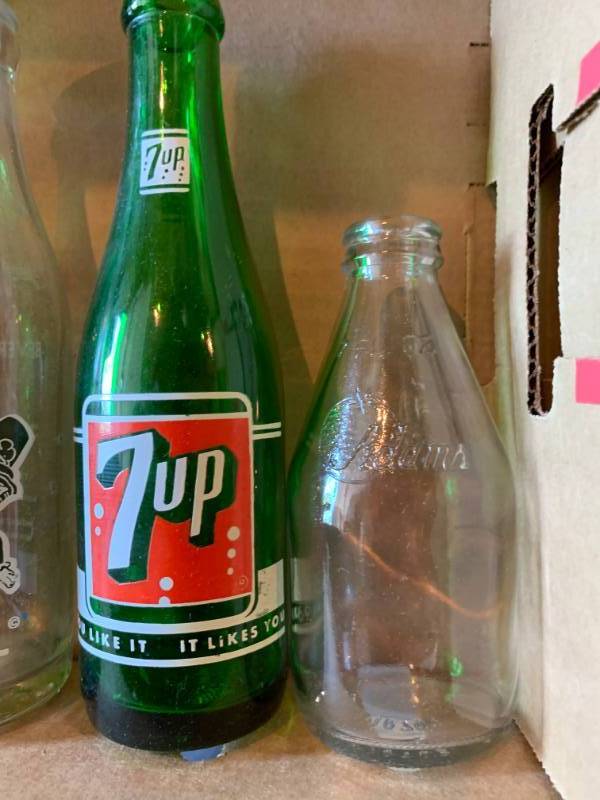 lot 307 image: Lot of (6) Vintage Soda Bottles