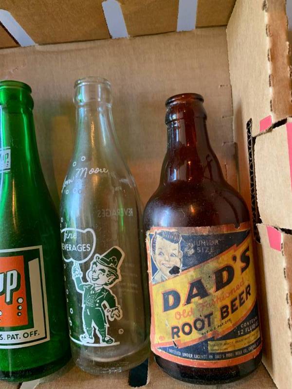 lot 312 image: Lot of (6) Vintage Soda Bottles