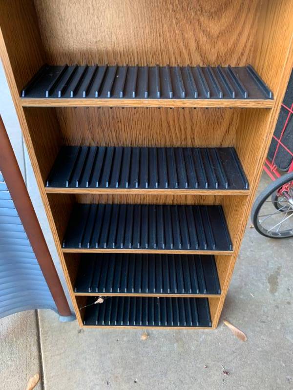 lot 331 image: CD - DVD Holding Racks