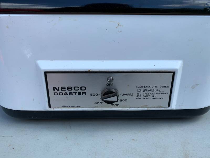 lot 347 image: Nesco Electric Roasting Pans