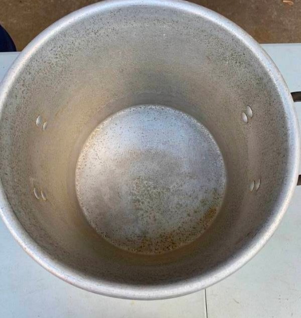lot 350 image: 24 Quart Aluminum Pot