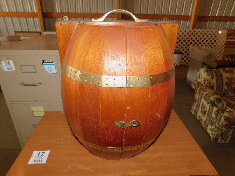 lot 18 image: Antique Liquor Cabinet
