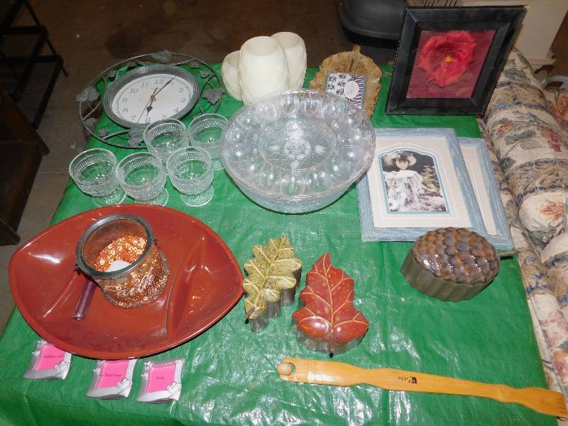 lot 28 image: Lot of Misc. Items