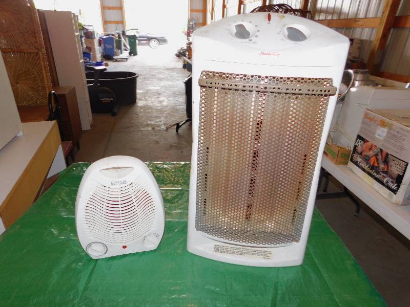 lot 30 image: Lot Of 2 Indoor Heaters