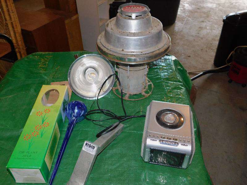lot 36 image: Lot of Misc. Items