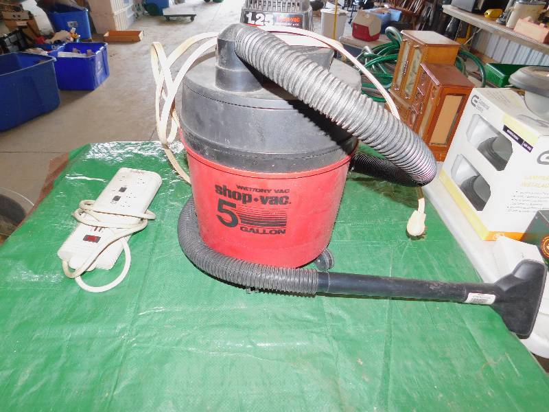lot 45 image: Shop Vac and Surge Master