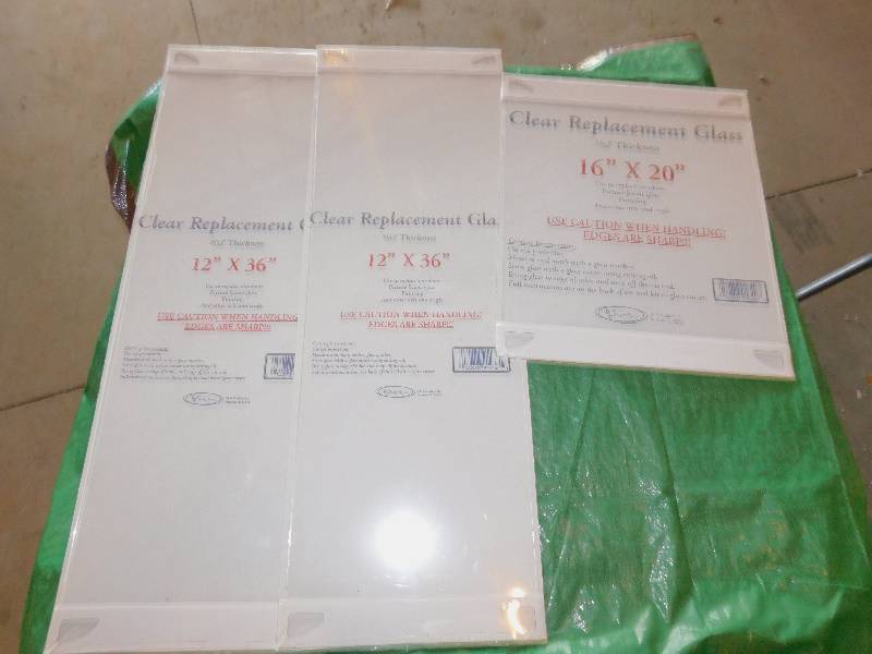 lot 52 image: 3 New Replacement Glass