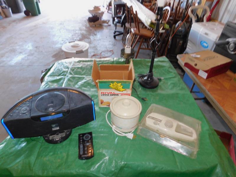 lot 66 image: Lot Of Misc. Items