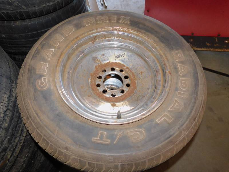 lot 90 image: Set Of 4 Wheels and Tires