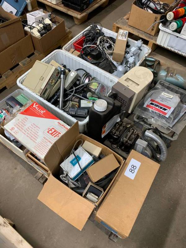 Pallet of misc.