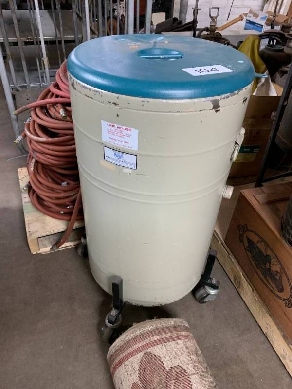 Cryo tank