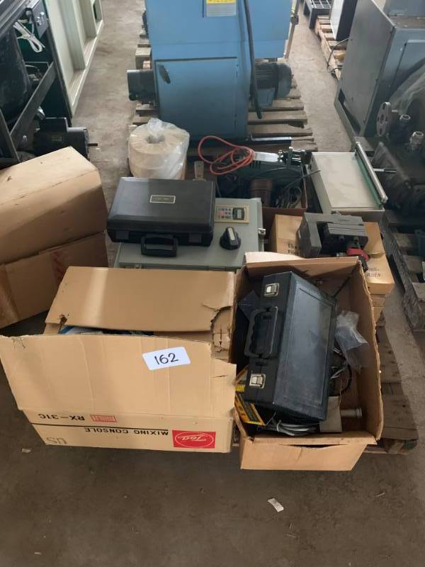 Pallet of misc.