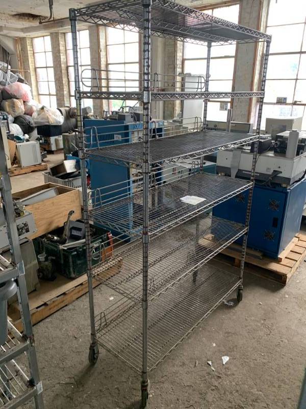 Wire shelf unit
