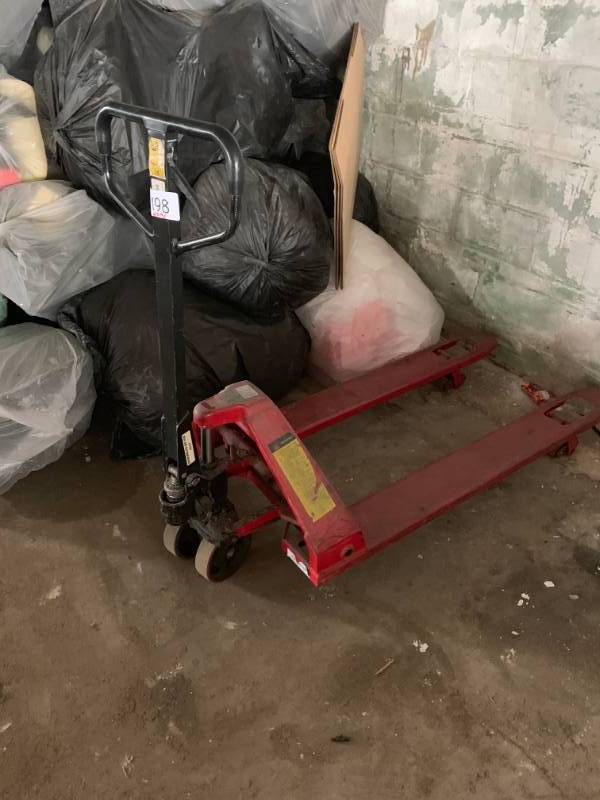 Pallet jack