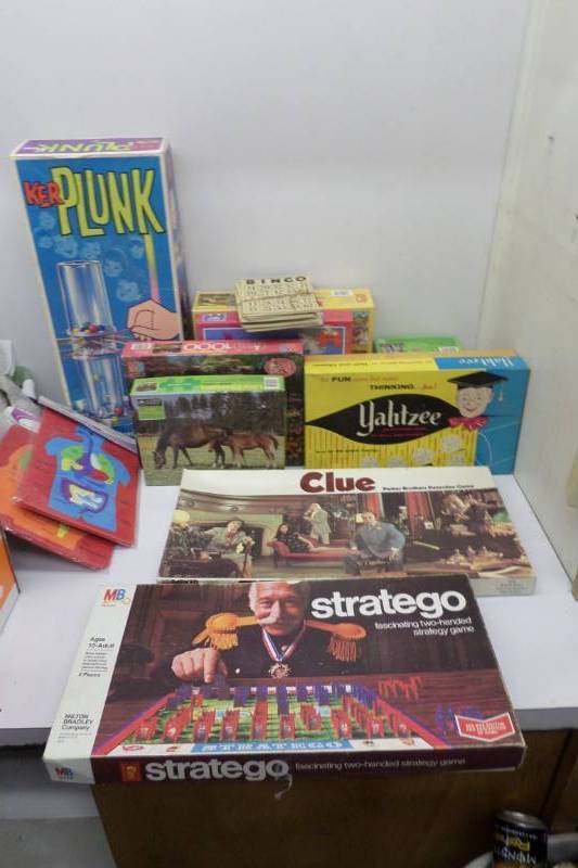 lot 73 image: Box of Games and Puzzles-Kerpunk, Yahtzee