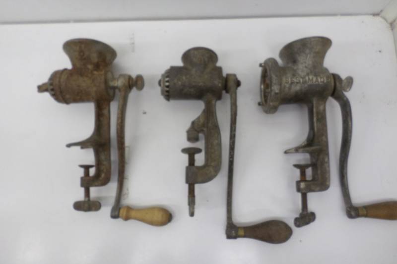 lot 75 image: 3 Vintage Meat Grinders-#25, Enterprise #10, Universal #2