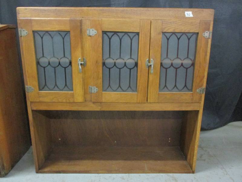 lot 2 image: Antique Hutch Top