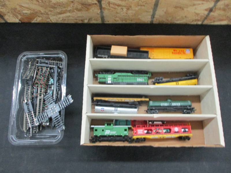 lot 25 image: Train Set