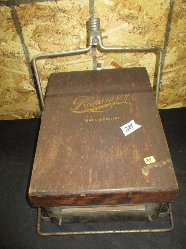lot 29 image: Antique Floor Sweeper