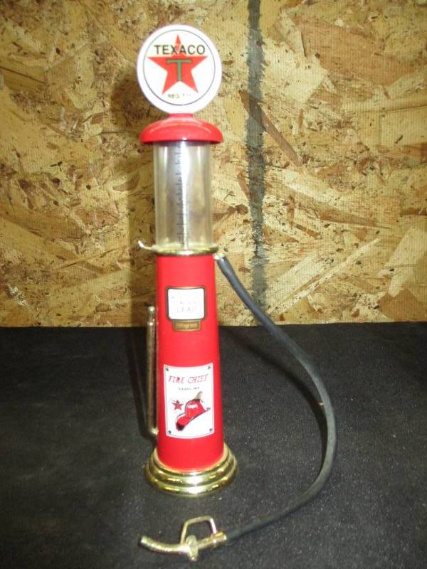 lot 43 image: Collector Gas Pumps (Texaco) 8