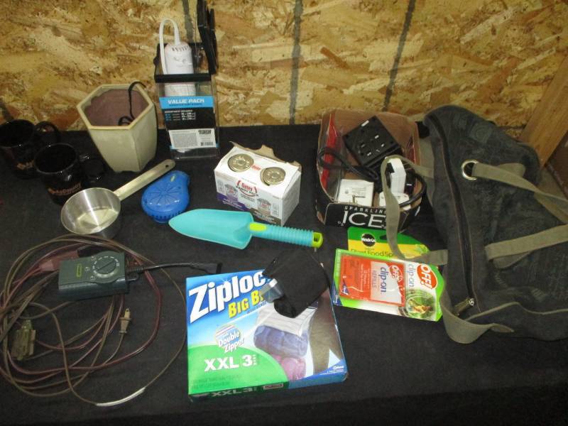 lot 50 image: Box of Misc