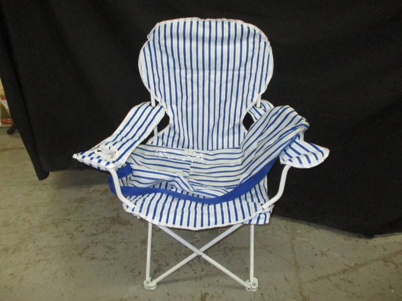 lot 101 image: Striped Foldabler Chair