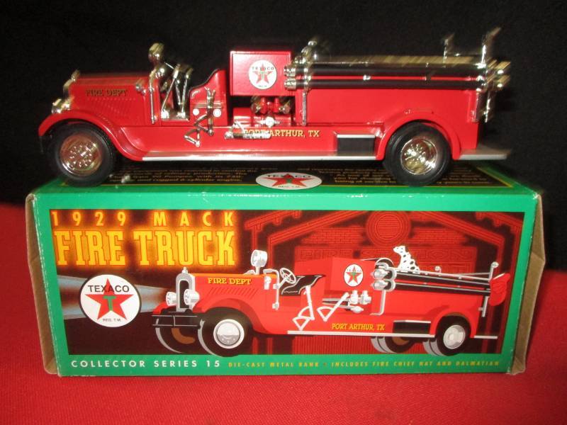 lot 124 image: Texaco 1929 Mack Fire truck
