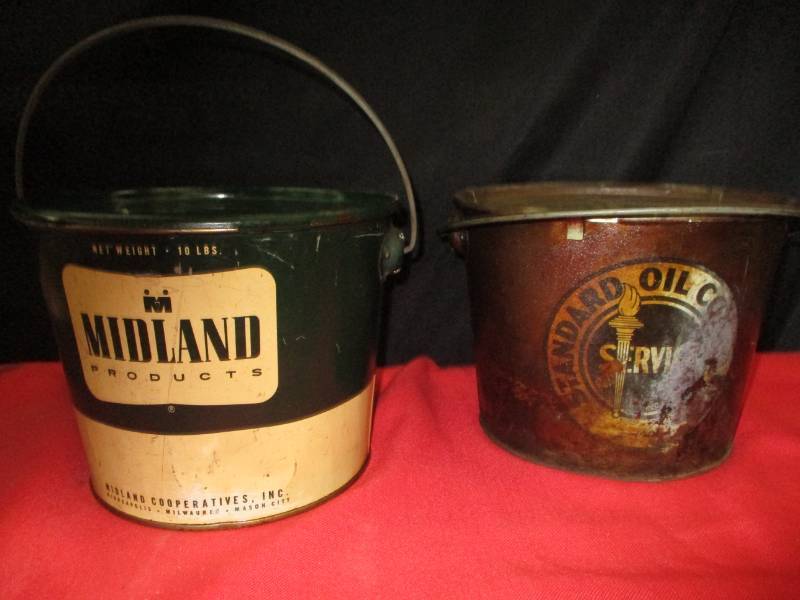 lot 137 image: Vintage Standard Oil, Axle Grease full and Midland Pail