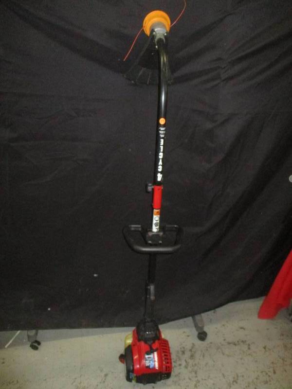 lot 139 image: Troy Built Weed trimmer