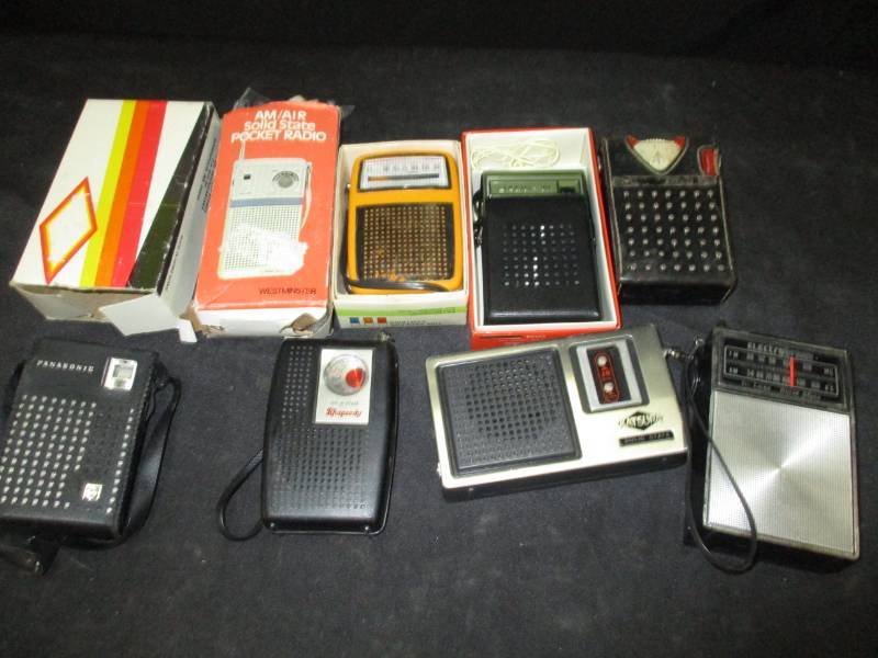 lot 143 image: Flat of Transister Radios
