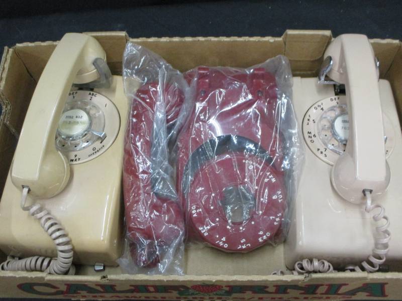 lot 147 image: Two Telephones