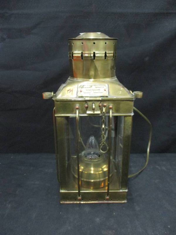 lot 154 image: Great Britain  Cargo Light  Electric Works