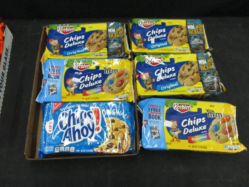 lot 162 image: 6 Big Packs of Keeble Chocolate and m&m Cookies